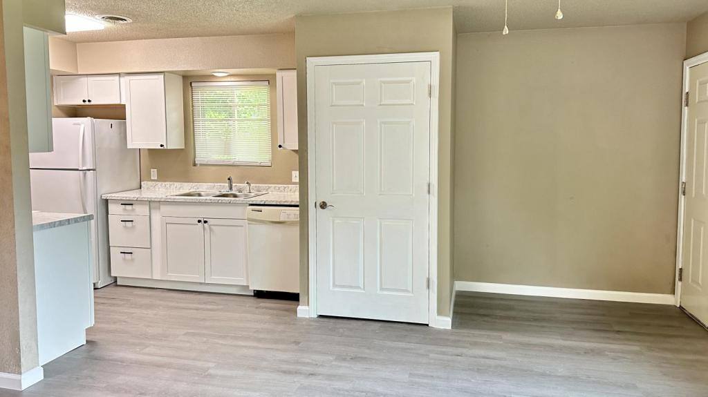 Apartment for rent at 706 E N St, Russellville, AR 72801