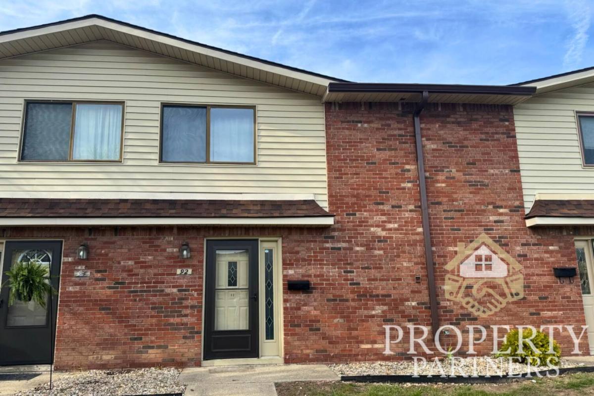 Townhouse for rent at 92 Greenwood Trail N, Greenwood, IN 46142