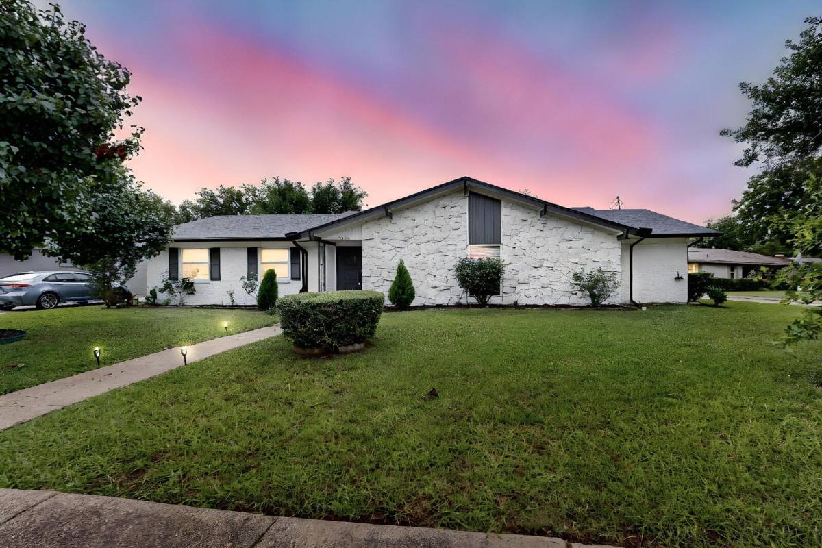 House for rent at 3264 Northaven Rd, Dallas, TX 75229