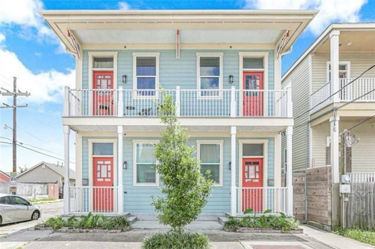 Apartment for rent at 1387 St Anthony #A, New Orleans, LA 70116