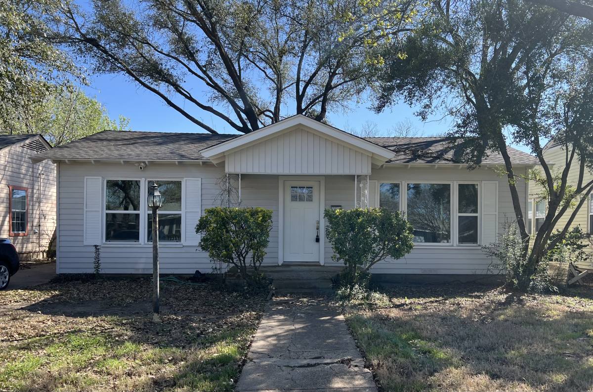 House for rent at 1918 Mountain Lake Rd, Dallas, TX 75224