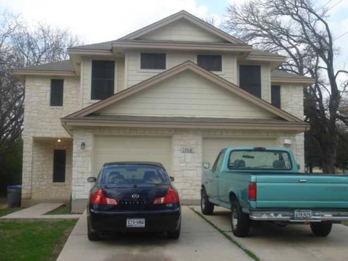 Townhouse for rent at 1708 E 17th St, Austin, TX 78702