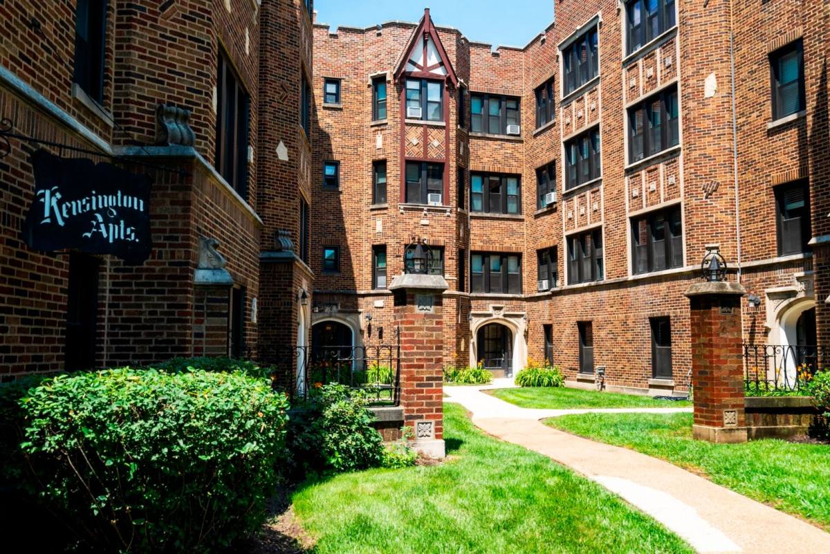 Apartment for rent at 317-325 W Calendar, La Grange, IL 60525