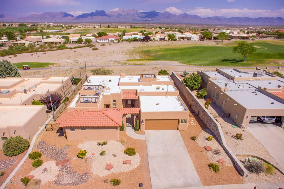 Apartment for rent at 1932 Lone Tree Lane, Las Cruces, NM 88011