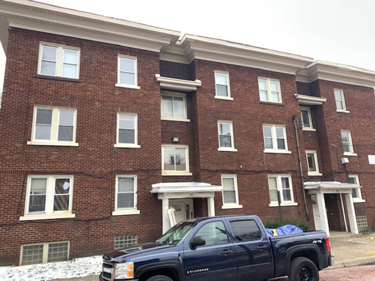 Apartment for rent at 23-27 Charlotte St, Akron, OH 44303