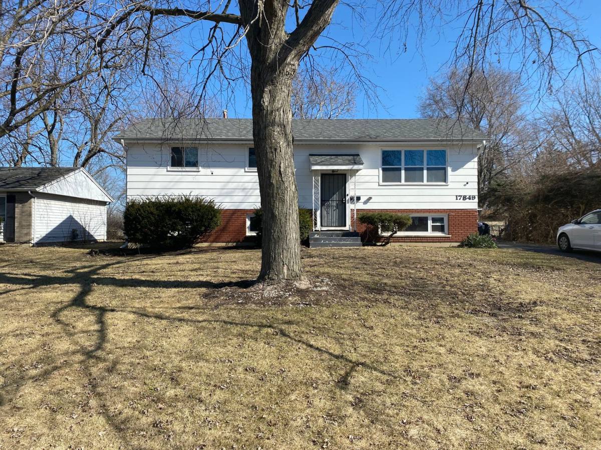 House for rent at 17849 John Ave, Country Club Hills, IL 60478