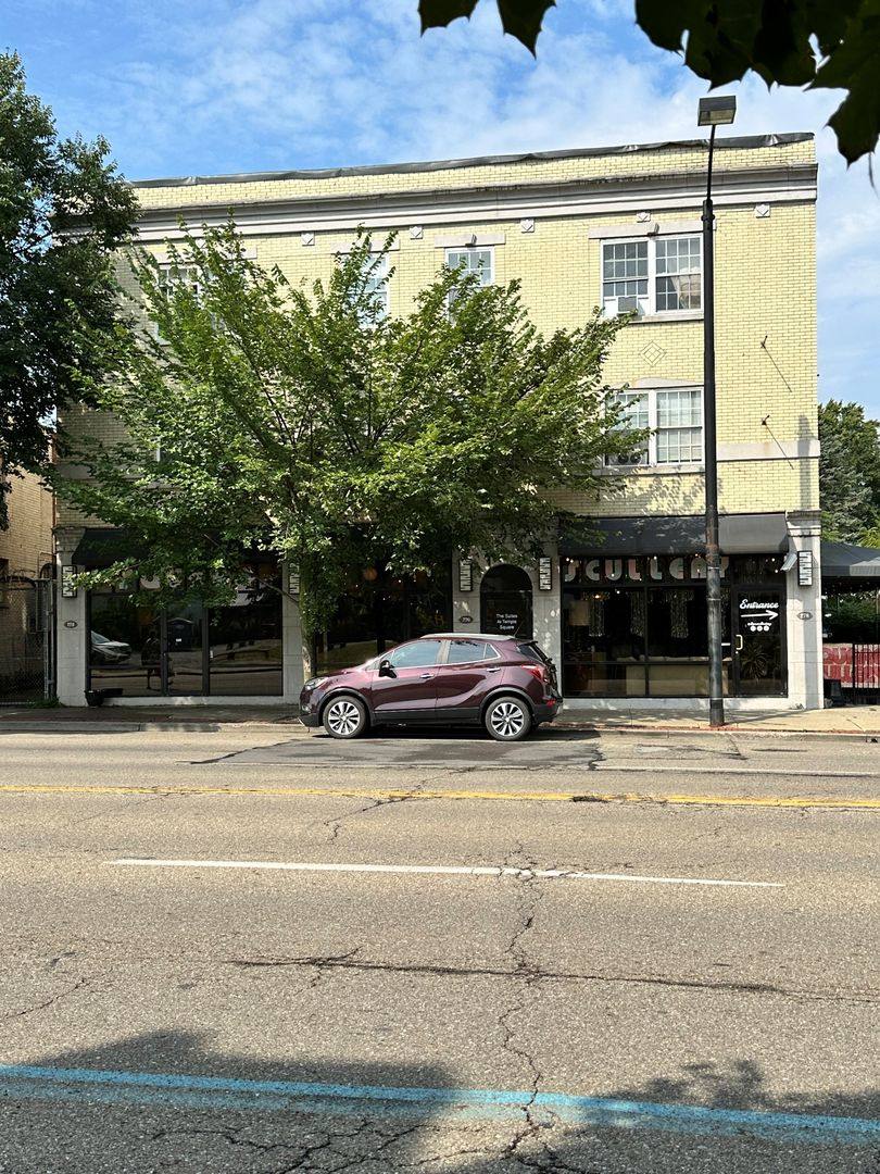 Apartment for rent at 772-776-778 N Main St, Akron, OH 44310