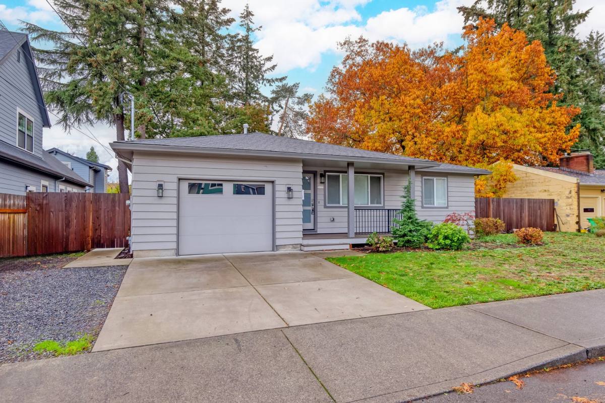 Apartment for rent at 5535 SE 57th Ave, Portland, OR 97206