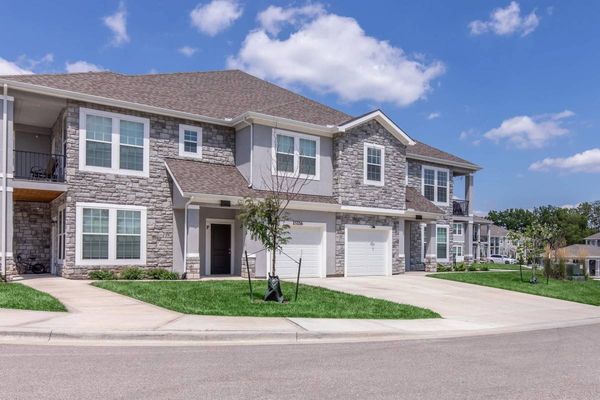 Apartment for rent at 15100 Lamar Ave, Overland Park, KS 66223