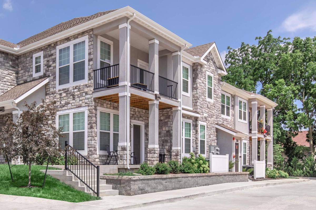 Apartment for rent at 15100 Lamar Ave, Overland Park, KS 66223