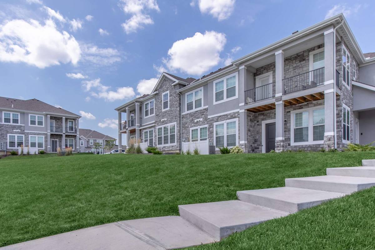 Apartment for rent at 15100 Lamar Ave, Overland Park, KS 66223