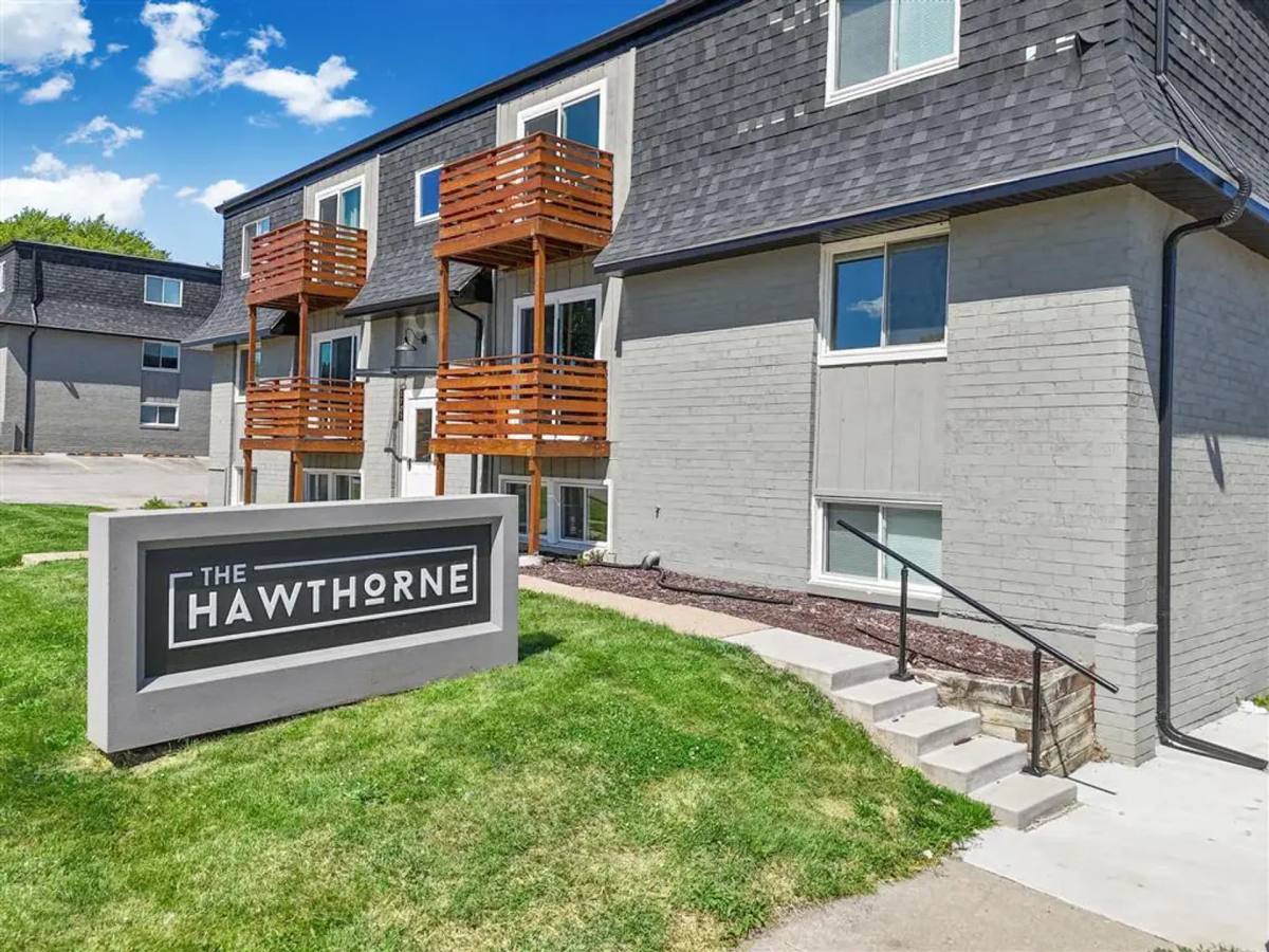 Townhouse for rent at 3705 College Ave, Davenport, IA 52806