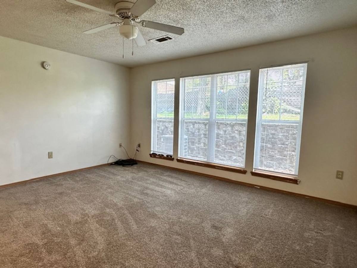 Apartment for rent at 13794 Highway 5 S, Norfork, AR 72658