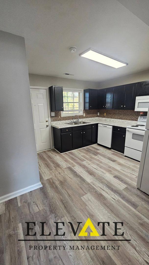 Apartment for rent at 1418 Burgess Dr, Dalton, GA 30721