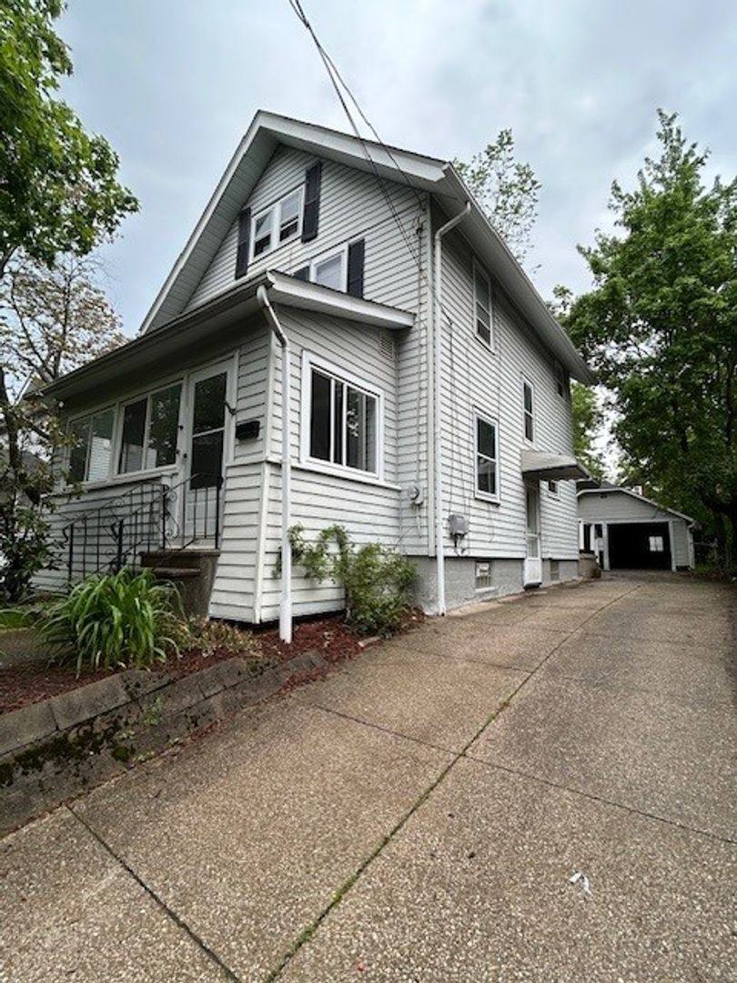 House for rent at 1085 Dietz Ave, Akron, OH 44301