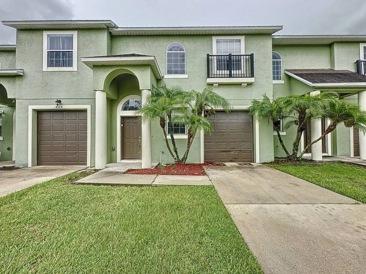 Townhouse for rent at 4328 Paradise Cove Court, Kissimmee, FL 34746