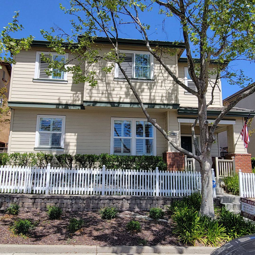 House for rent at 1907 Center Ave, Martinez, CA 94553