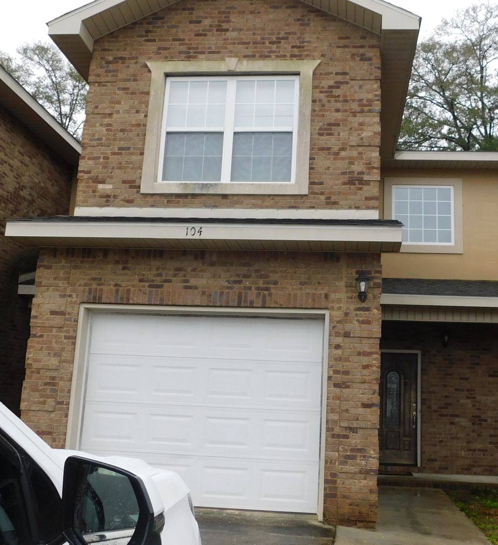 Townhouse for rent at 104 Eagle Landing, Enterprise, AL 36330