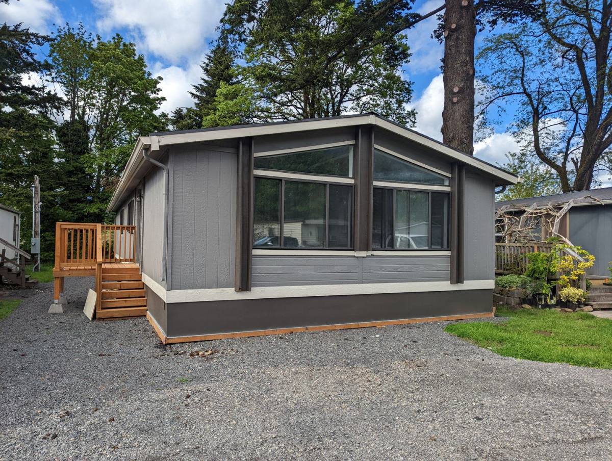 Apartment for rent at 965 NE Forest Lane, Cascade Locks, OR 97014