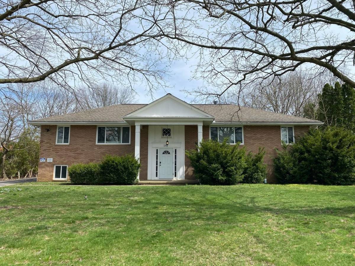 Apartment for rent at 187 Buffington Rd, Akron, OH 44333