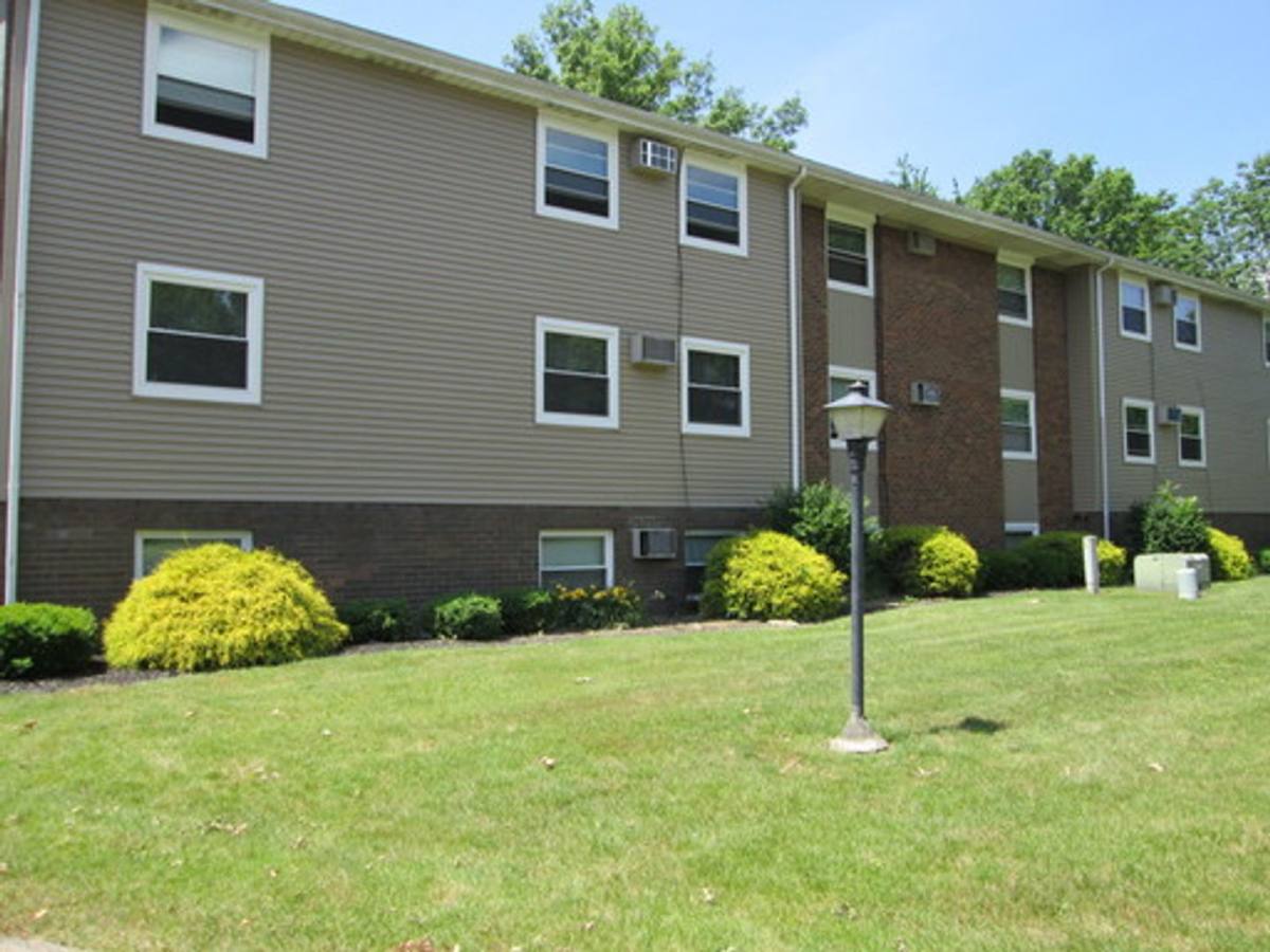 Apartment for rent at 333 Maplewood Dr, Cortland, OH 44410