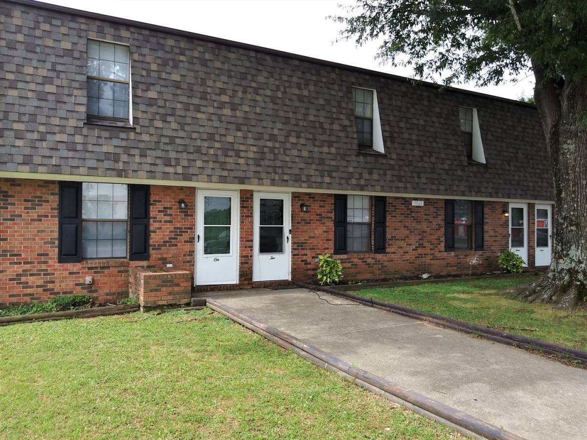 Townhouse for rent at 1607 Glenn St SW, Decatur, AL 35603