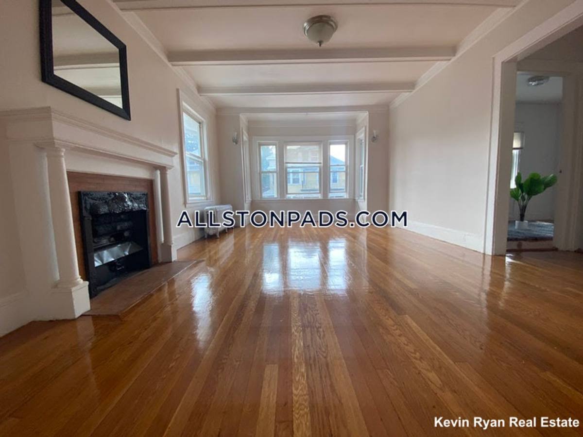 Apartment for rent at 5 Blvd Terrace #17, Allston, MA 02134