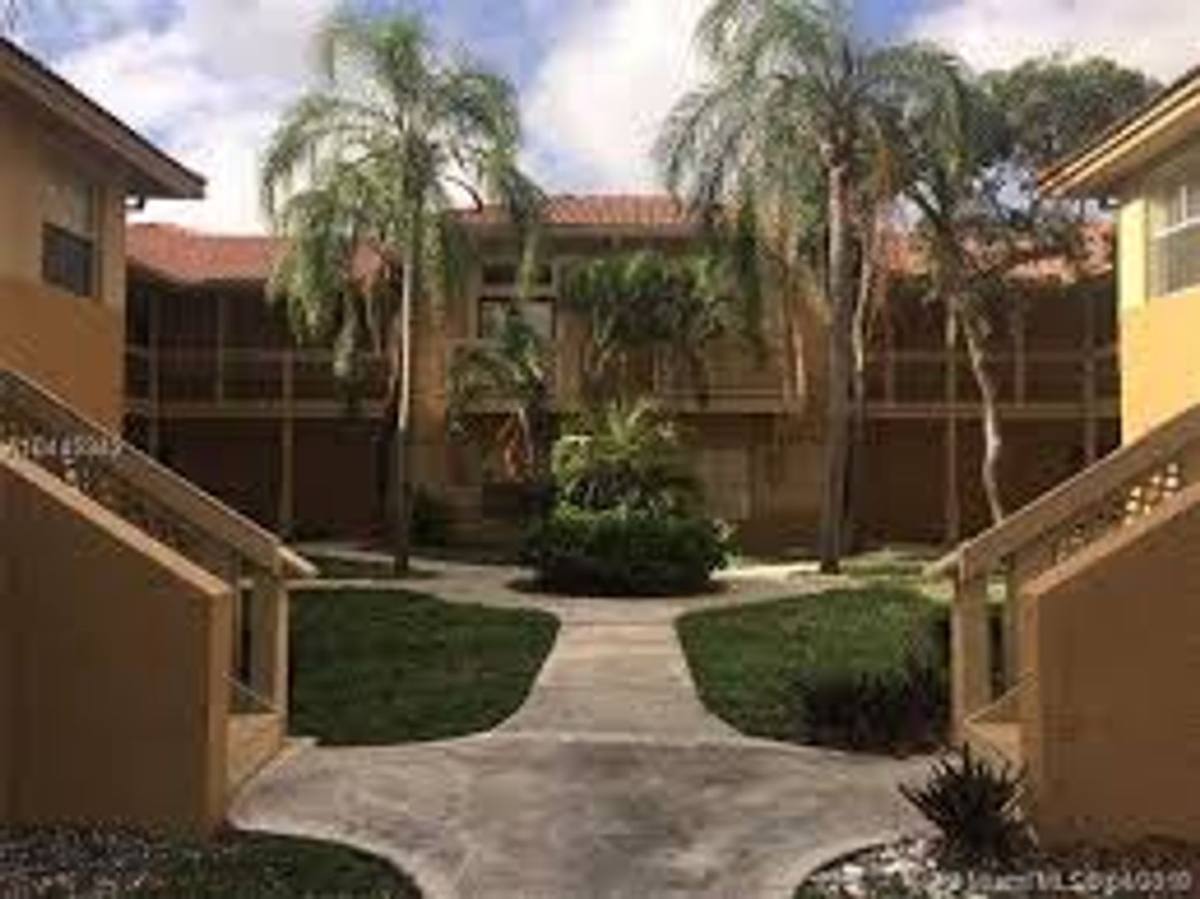 Apartment for rent at 4823 Via Palm Lakes, West Palm Beach, FL 33417