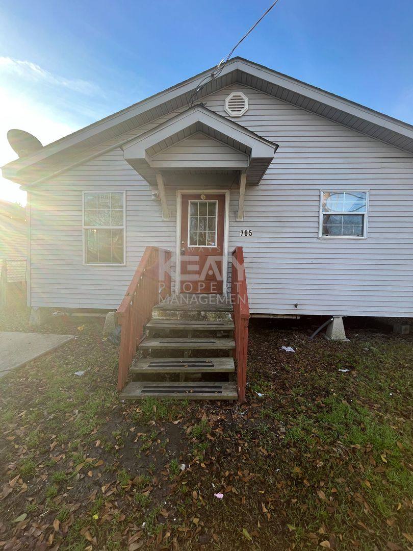 House for rent at 705 Walker Rd, Lafayette, LA 70506