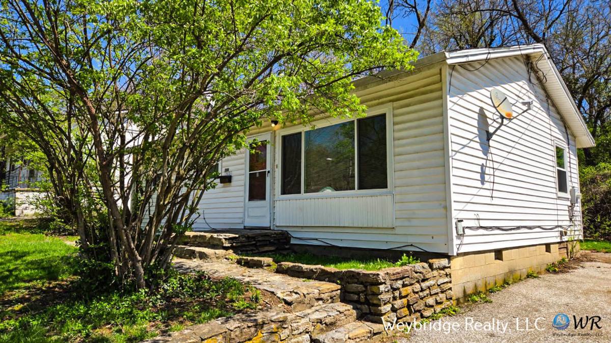 House for rent at 4652 Ashtree Dr, Cincinnati, OH 45223