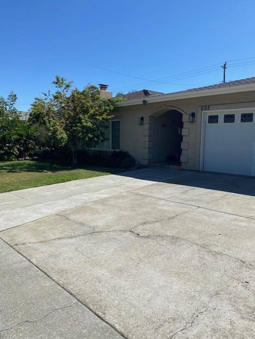 House for rent at 692 Menker Ave, San Jose, CA 95128