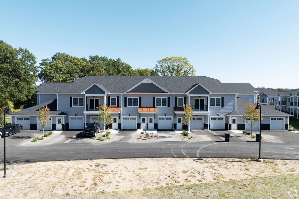 Apartment for rent at 2 Towpath Rd, Clifton Park, NY 12065
