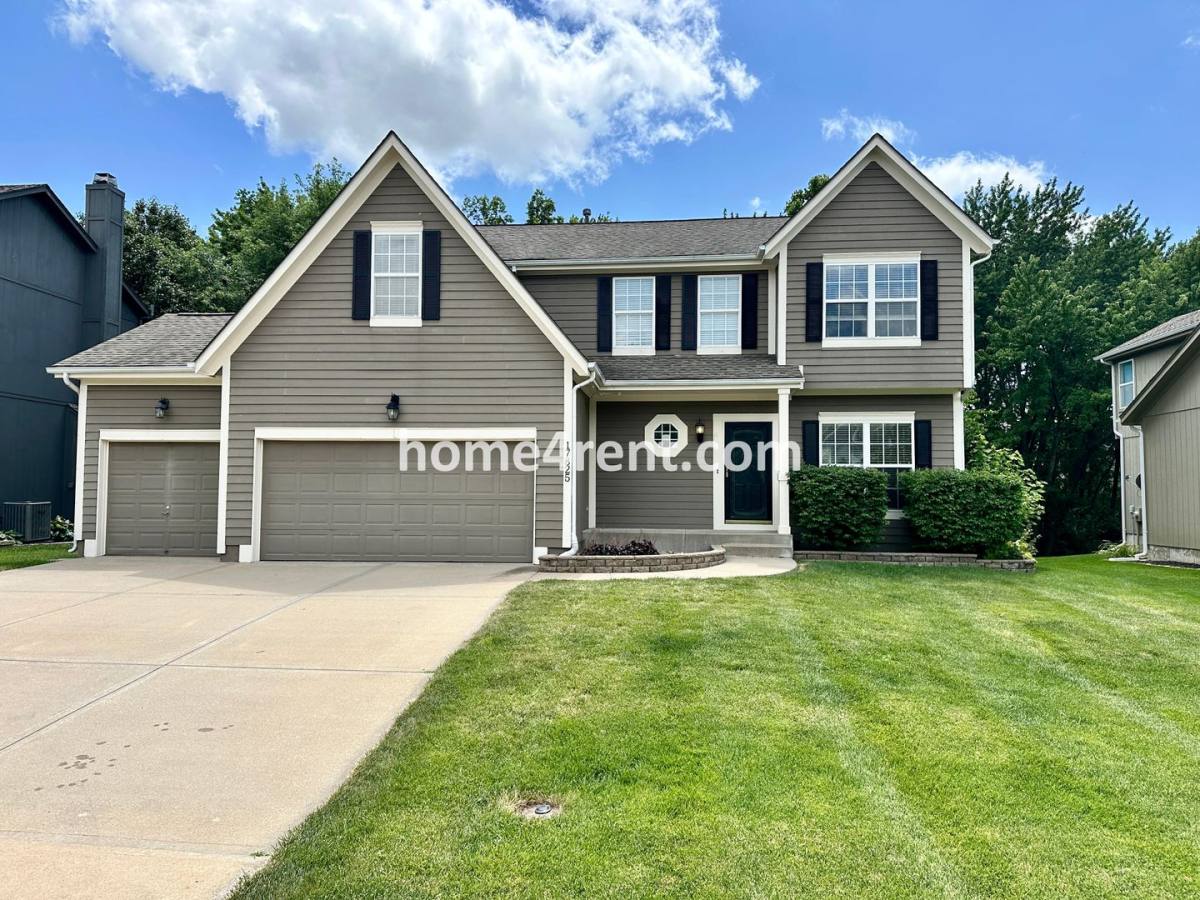 House for rent at 17825 W 160th St, Olathe, KS 66062