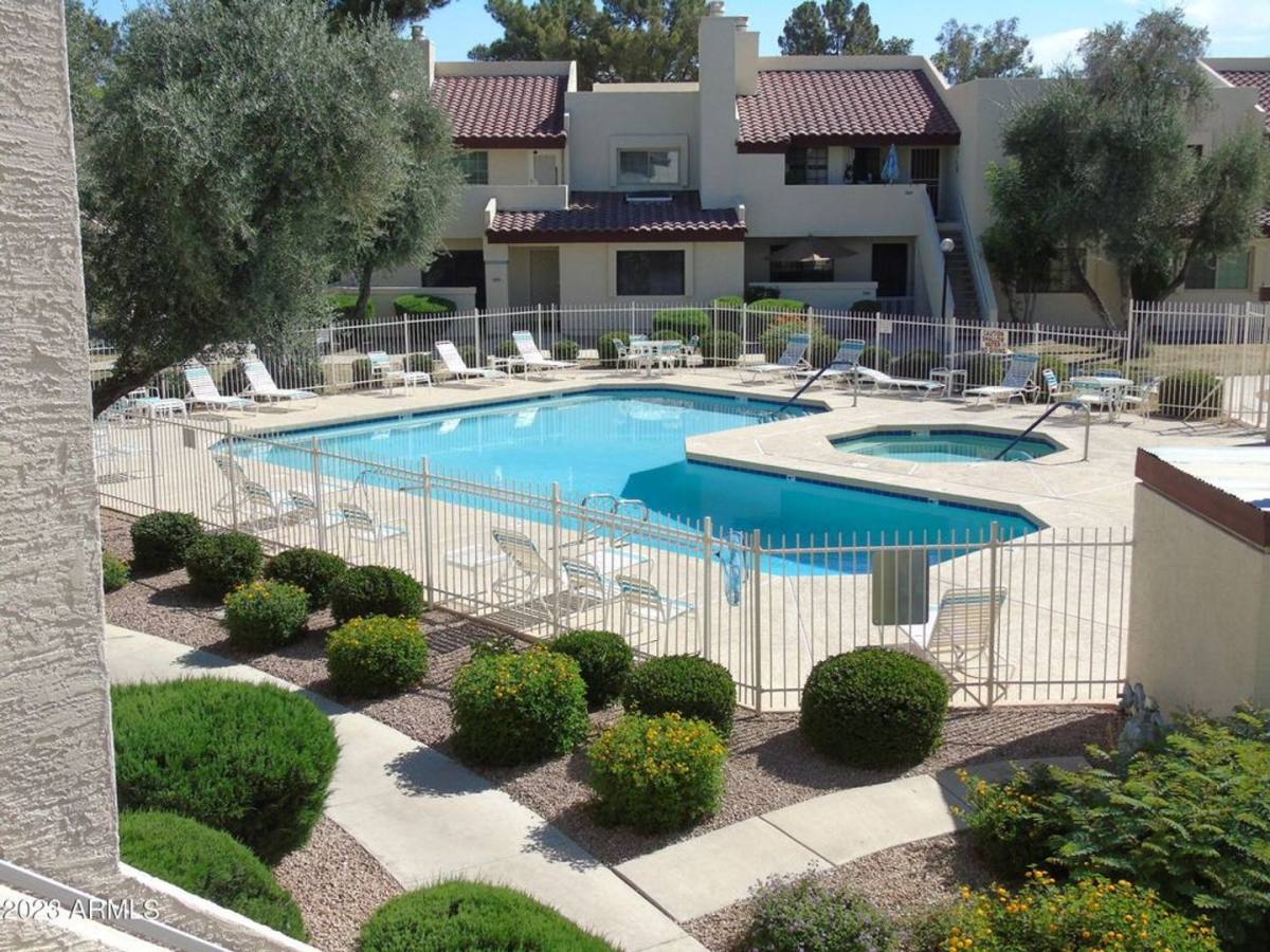 Condo for rent at 2020 W Union Hills Dr, Phoenix, AZ 85027
