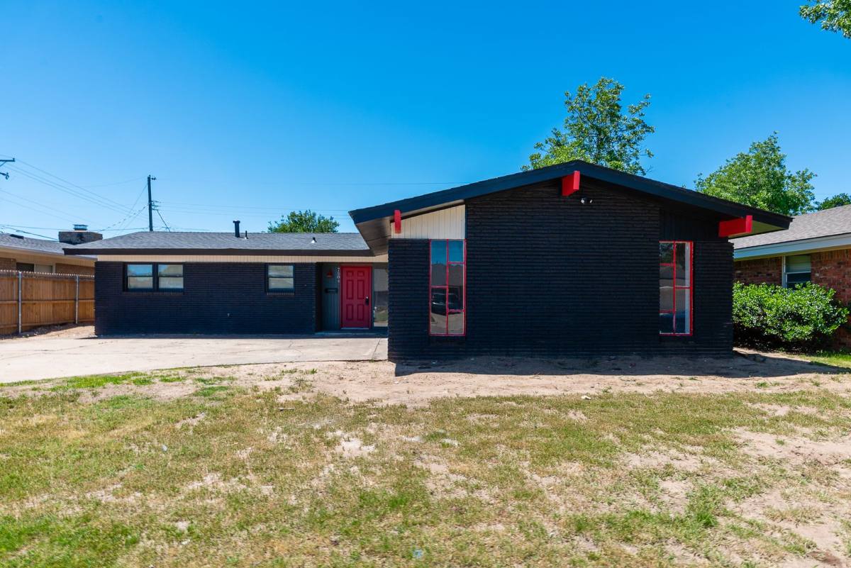 House for rent at 7504 NW 25th St, Bethany, OK 73008