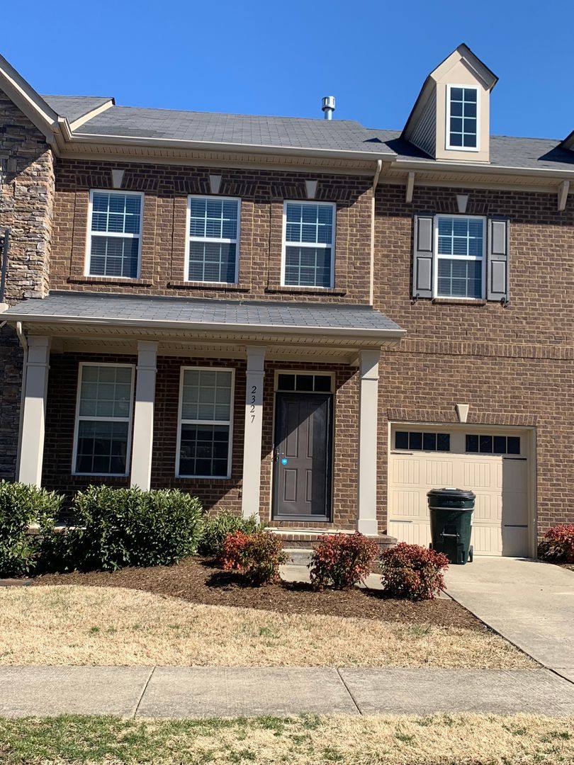 Townhouse for rent at 2327 Traemoor Village Dr, Nashville, TN 37209