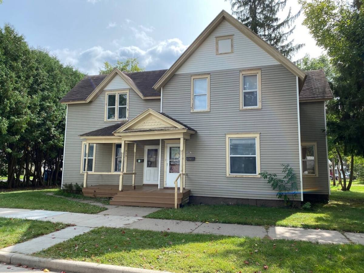 Apartment for rent at 619 Chicago Ave, Wausau, WI 54403