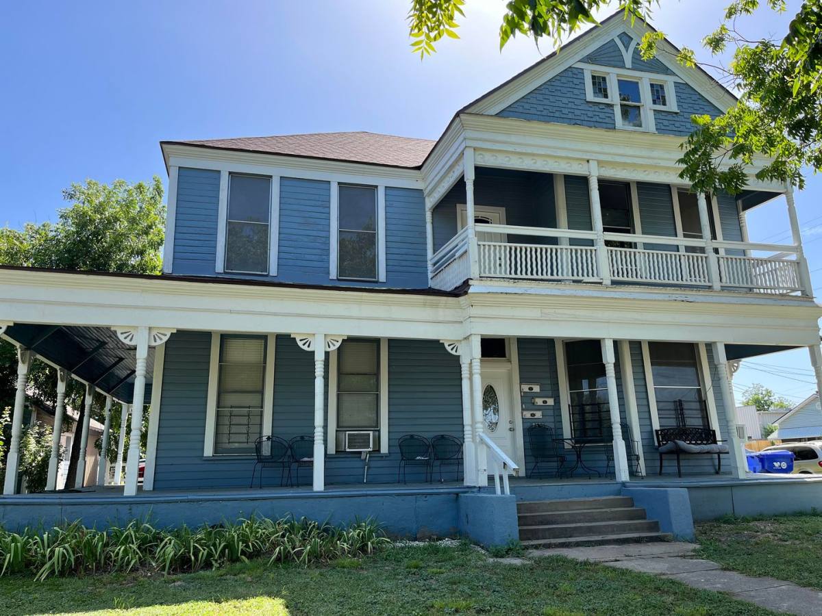 Apartment for rent at 2624 N 17th St, Waco, TX 76708