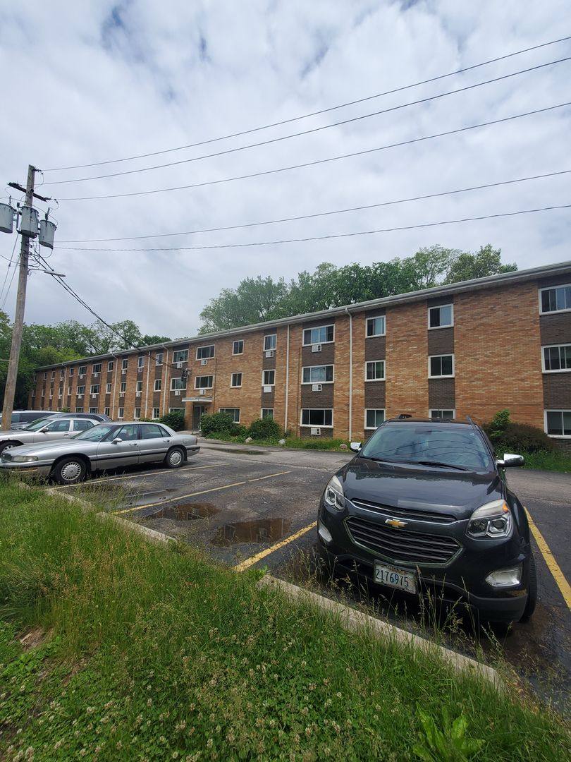 Apartment for rent at 1215 24th St Place, Moline, IL 61265