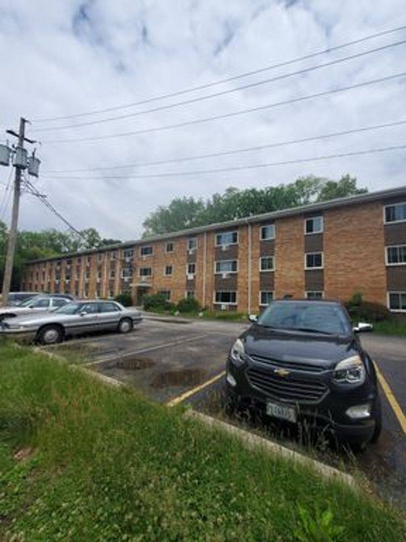 Apartment for rent at 1215 24th St Place, Moline, IL 61265