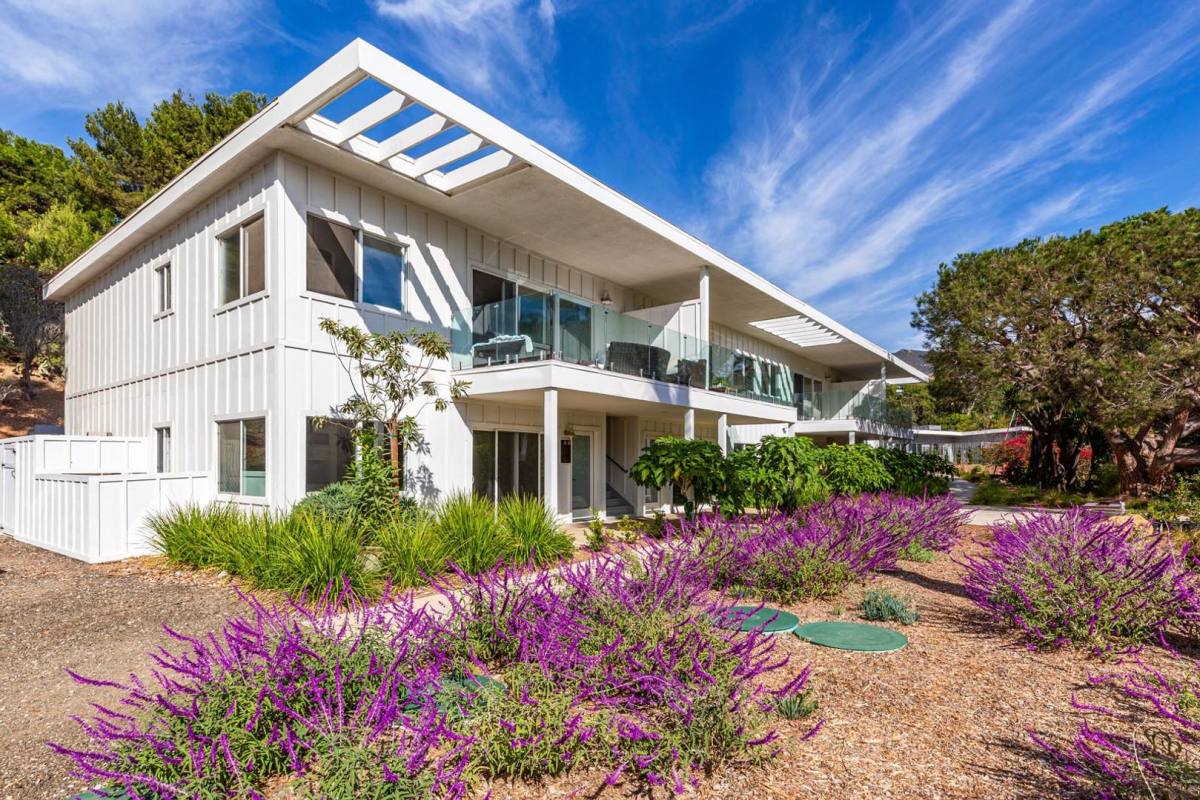 Apartment for rent at 6453 Sycamore Meadows Dr, Malibu, CA 90265