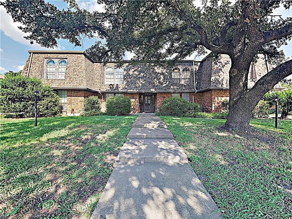 Apartment for rent at 2917 Las Vegas Trail, Fort Worth, TX 76116