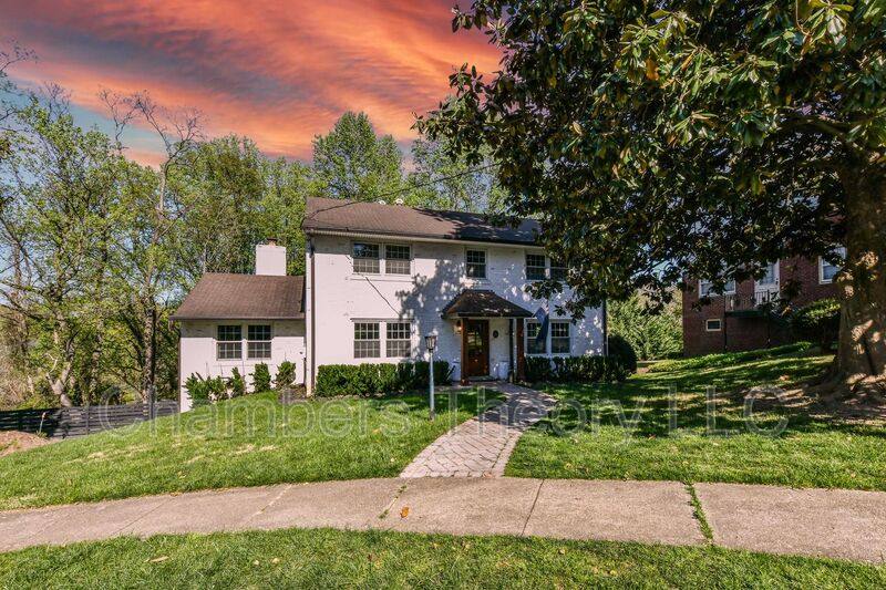 House for rent at 3833 N Oakland St, Arlington, VA 22207