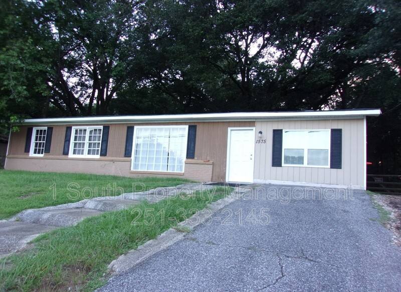 House for rent at 1575 Cody Rd N, Mobile, AL 36618