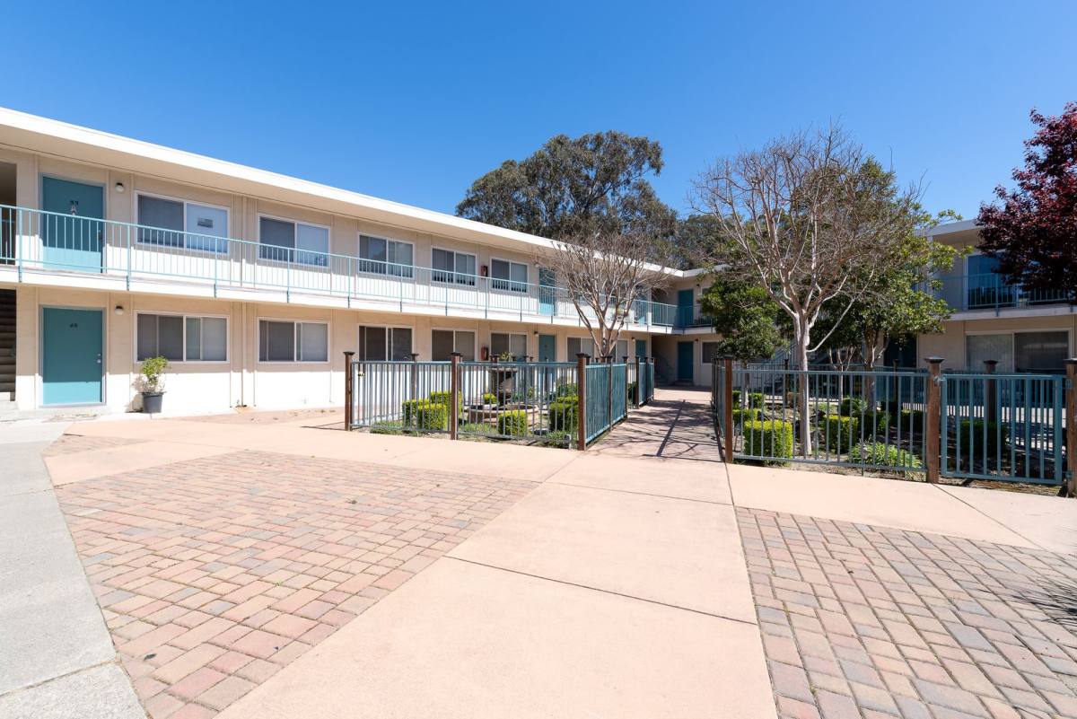 Apartment for rent at 800 Memorial Dr, South San Francisco, CA 94080