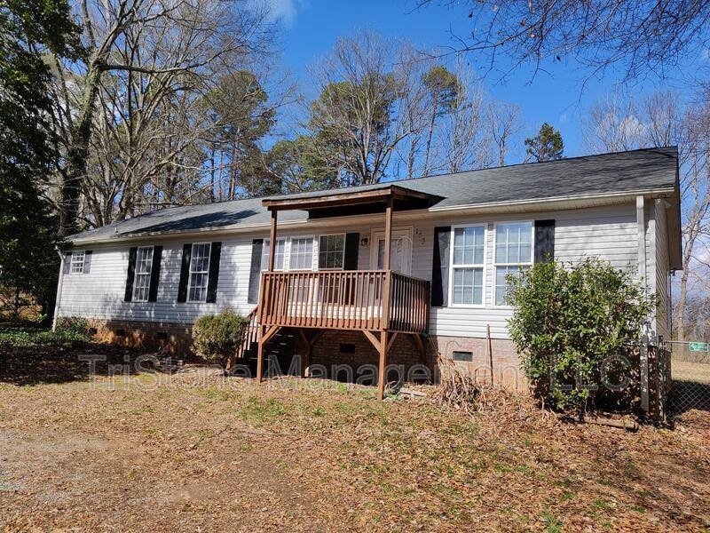 House for rent at 173 Valleydale Rd, Gastonia, NC 28056