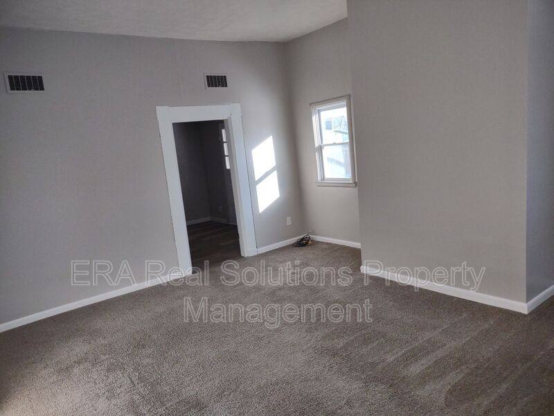 Apartment for rent at 148 High St #RIGHT, Wilmington, OH 45177