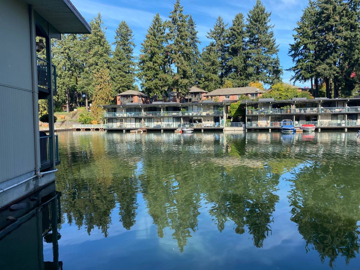 Condo for rent at 668 McVey Ave, Lake Oswego, OR 97034
