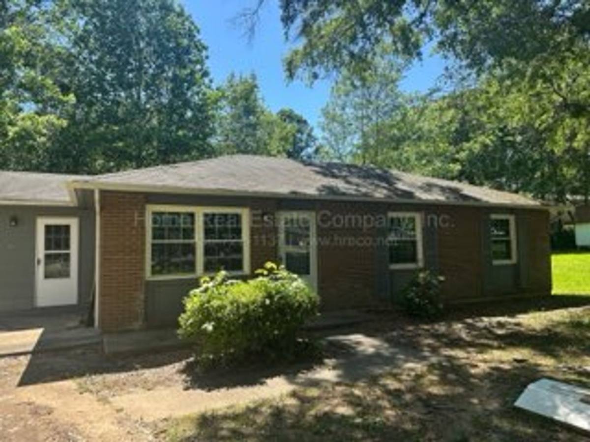 Apartment for rent at 4206 S Jasmin Court, Winston Salem, NC 27105