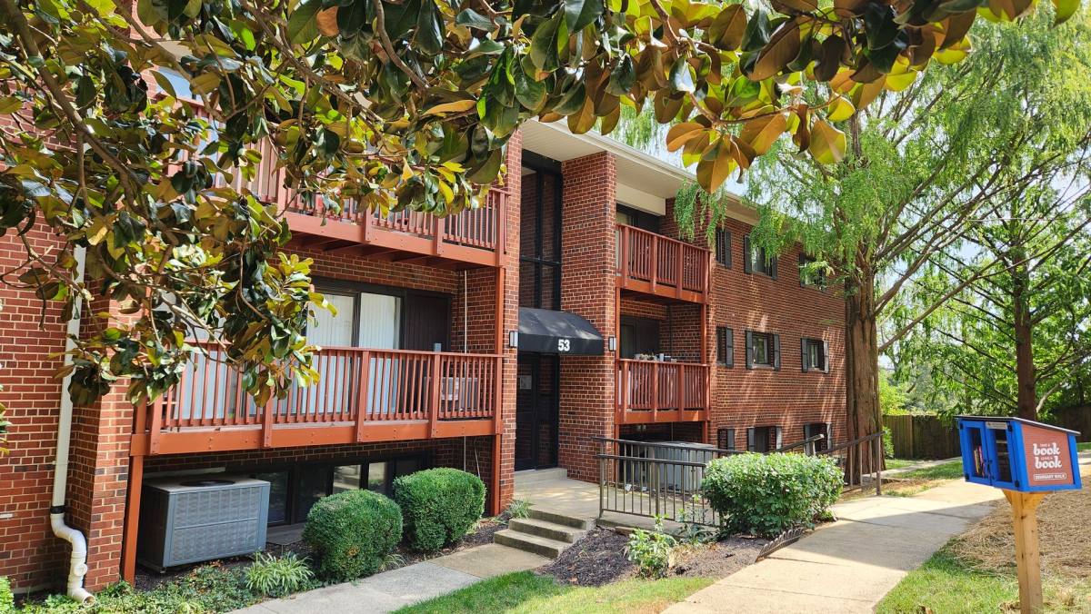 Condo for rent at 53 Skyhill Rd, Alexandria, VA 22314